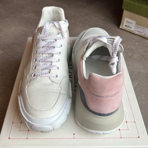 Alexander McQueen Sneaker - Picture 3 of 10